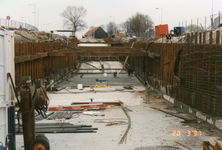 GV_GROENEKRUISWEG_23 De nieuwe busbaan langs de Groene Kruisweg: aanleg tunnel; 20 maart 1997