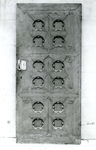 GV_KAAISTRAAT_19 Houten deur in het stadhuis van Geervliet; ca. 1975