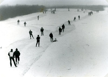 HV_SCHAATSTOCHT_03 Schaatsen op de Bernisse; 24 januari 1985
