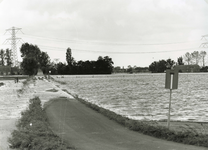 HV_WATEROVERLAST_065 Hoog water in de polder van Heenvliet na overvloedige regenval; 16 september 1998