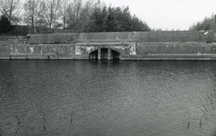 HE_KANAALWEGWESTZIJDE_003 De beer met afsluitbare duiker; Oktober 1973