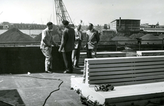 HE_RTM_006 De verbouw van een veerboot tot zijladingsveerboot Haringvliet voor de RTM bij de Amsterdamse Werf Verschure; 1956