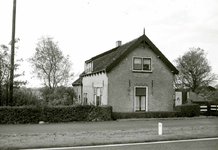 OV_KLEIDIJK_05 Kleidijk nr. 6; woonhuis familie V.d. Brand. Dit huis is gesloopt in 1970 i.v.m. aanleg secundaire weg ...