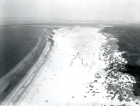 OV_LUCHTFOTO_27 Luchtfoto van het autostrand; 7 augustus 1969