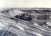 OV_OOSTVOORNSEMEER_20 Versterking van de kust bij Paal 8; 1985