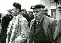 OV_SCHRIJVERSDIJK_09 Boedelverkoop op de Prinsenstee; 12 april 1962