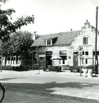 OV_STATIONSWEG_50 Café Centraal langs de Stationsweg; 1957