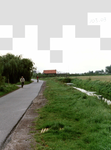 OV_VALWEG_03 Valweg met rechts de woning van de familie Boogert; ca. 1990
