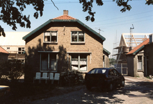 OV_ZANDWEG_05 Aanbouw van tien nieuwe woningwetwoningen langs de Zandweg, met daarvoor de te slopen woningen; 1987