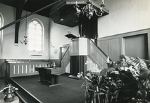 OH_RING_28 De preekstoel in de kerk van Oudenhoorn; 11 juli 1969