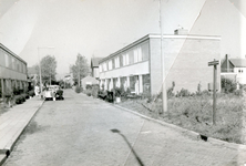 RO_CARELWIJCKHUYSSTRAAT_01 Kijkje in de Carel Wijckhuysstraat; 1964