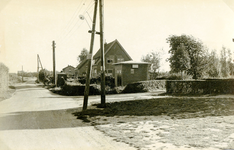 RO_LANGEWEG_01 De Langeweg ter hoogte van de kruising met de Middelweg (links) en de Bosweg (rechts); ca. 1970