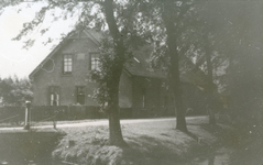 RO_MIDDELDIJK_02 De boerderij van L. Boogert ; ca. 1946