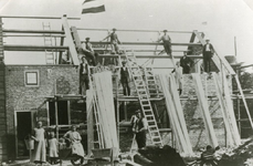 RO_MIDDELWEG_04 Bouw van de nieuwe woning voor de boerderij van de familie J. Kruik: de Stuijvenburg ; ca. 1920