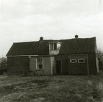 RO_MIDDELWEG_11 Oude woning langs de Middelweg, gesloopt in 1974 (Achterzijde); 1974