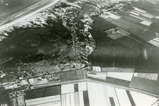RO_QUACKJESWATER_06 Rockanje; Luchtfoto van het Quackjeswater (links) en het Rondeweibos (rechts). Op de voorgrond de ...