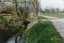 RO_RIETDIJK_04 Rietdijk in oude staat voor de verbreding, de afrastering is reeds verplaatst naar rechts. Links de ...