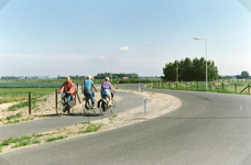 RO_SCHAPENGORSEDIJK_08 Het begin van de Schapengorsedijk vanaf de Duindijk met nieuw asfalt en fietspad ter hoogte van ...