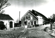 SH_DORPSWEG_14 Boerderij langs de Dorpsweg in Biert; Maart 1966