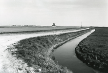 SH_STOMPAARDSEDIJK_07 De in 1969-1971 afgegraven en weer als grindweg aangelegde Oud-Stompaardsedijk, gezien vanaf de ...