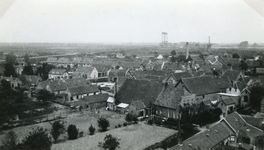 SP_ACHTERSTRAAT_019 Panorama vanaf de kerktoren op Achterweg, met de boerderij van Jos van der Eijk; ca. 1933