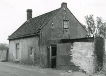 SP_BREEWEG_004 Onbewoonbaar verklaarde woning; 31 oktober 1963