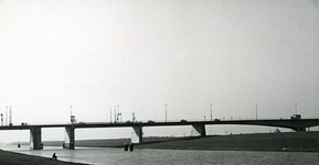 SP_BRUGGEN_HARTELBRUG_004 De Hartelbrug; november 1977