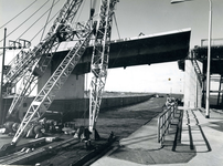 SP_BRUGGEN_HARTELBRUG_007 De Hartelbrug in aanbouw; 3 oktober 1967