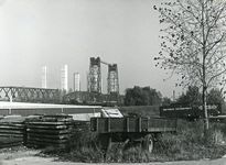 SP_BRUGGEN_SPIJKENISSERBR_060 De nieuwe Spijkenisserbrug in aanbouw; Oktober 1977