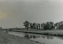 SP_BRUGGEN_VIERDEHEULBRUG_005 De Vierde Heulbrug over de boezem, ter hoogte van de Mallendijk; September 1971