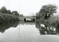 SP_FLUISTERBOOT_008 Spijkenisse; De fluisterboot nadert de brug van de Hekelingseweg, 12 september 2000