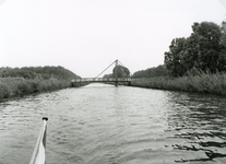 SP_FLUISTERBOOT_012 Spijkenisse; De fluisterboot over het Langevliet langs het Mallebos, 12 september 2000