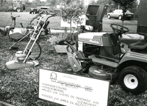 SP_GEMEENTEWERKEN_003 Open Dag bij gemeentewerken: groenvoorziening De Welplaat; September 1989