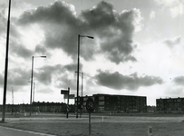 SP_GROENEKRUISWEG_005 De kruising Groene Kruisweg en de Hekelingseweg met woningen aan de Schiekampsingel; 1960