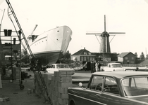 SP_NOORDEINDE_085 Scheepswerf van Van Hamburg langs de haven bij het Noordeinde; ca. 1970