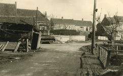 SP_SINTELWEG_003 Huizen, schuren en mestvaalt langs de Sintelweg; 1952
