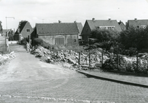 SP_SINTELWEG_008 Af te breken boerderij van W. van der Meer langs de Sintelweg om de Marrewijklaan aan te leggen; 1962