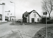 SP_TRAMDIJK_004 De voormalige brugwachterswoning naast de brugportaal van de oude Spijkenisserbrug; 1987