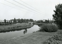 SP_VIERAMBACHTENBOEZEM_025 Spijkenisse; Gezicht op de Vierambachtenboezem en de Heulbrug, 1978