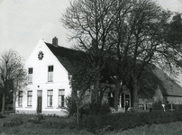 SP_VOORWEG_010 Boerderij van Leen van der Linden langs de Voorweg, later plantsoenendienst van de gemeente; 1962