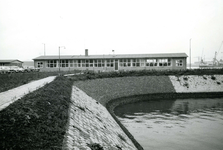 SP_WELPLAAT_033 Voormalige barakken van kamp De Beer worden op de Botlek gebruikt als kantoor voor de havenloodsen; ...