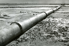 SP_WELPLAAT_043 Werkzaamheden op de Welplaat ten behoeve van de aanleg van de 3e Petroleumhaven; ca. 1960