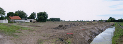 TI_ACHTERWEG_003 Links de woning van M. Dijkman en uitzicht over de landerijen aan de Woudseweg in de richting Tinte; 2005