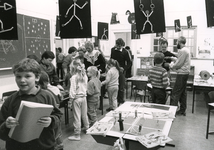 TI_STRYPSEDIJK_009 Spelletjesdag in de school aan de Strypsedijk; 7 juli 1988