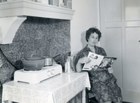 VP_ACHTERDIJK_021 Keukeninterieur; 17 augustus 1960