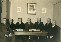 VP_PERSONEN_012 Bestuursleden van de Boerenleenbank. Personen v.l.n.r. J. v/d Linde, M. Lieve, M. Mol, P. de Koning, P. ...