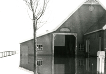 ZL_WATERSNOODRAMP_053 Boerderij van B. Blaak in het water; 1 februari 1953