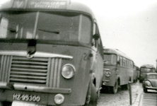 ZL_WATERSNOODRAMP_059 Bussen bij het tramstation; 1 februari 1953