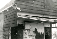 ZL_WATERSNOODRAMP_071 Schade aan een arbeiderswoning naast de boerderij Bouwlust van M. Blaak; Februari 1953