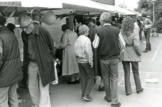 ZW_CHRISTINALAAN_002 Rommelmarkt ; 29 mei 1984
